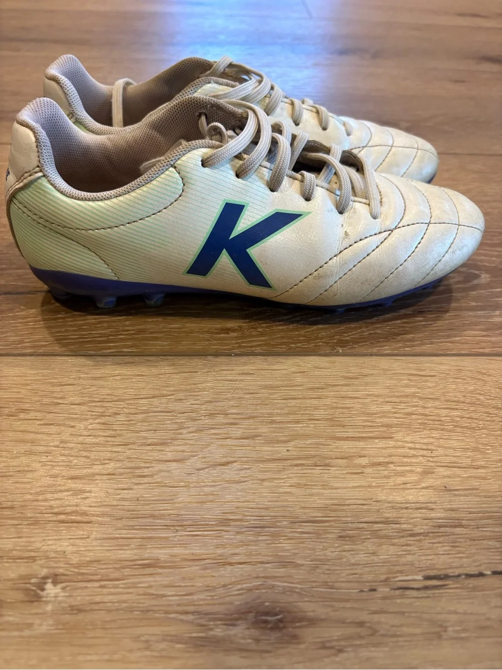 Kelme Kids' White and Blue Turf Soccer Shoes